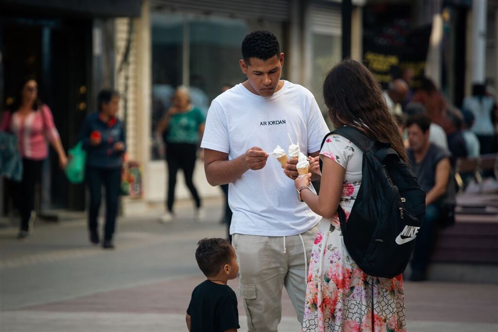 Previsão do tempo: sol e calor marcam o início da semana na Região Central