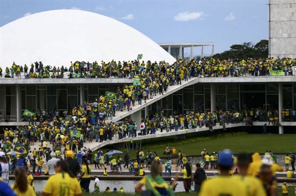 Advogado de réu santa-mariense afirma que cliente não estava em acampamento de Brasília no dia 8 de janeiro