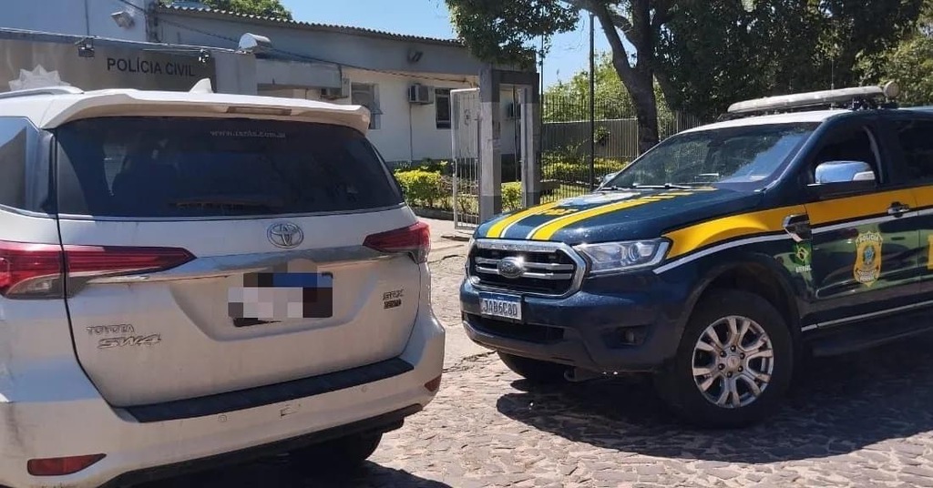 Argentino adultera placa de carro e é preso em rodovia da região após retornar da final da Libertadores Argentino adultera placa de carro e é preso em rodovia da região após retornar da final da Libertadores
