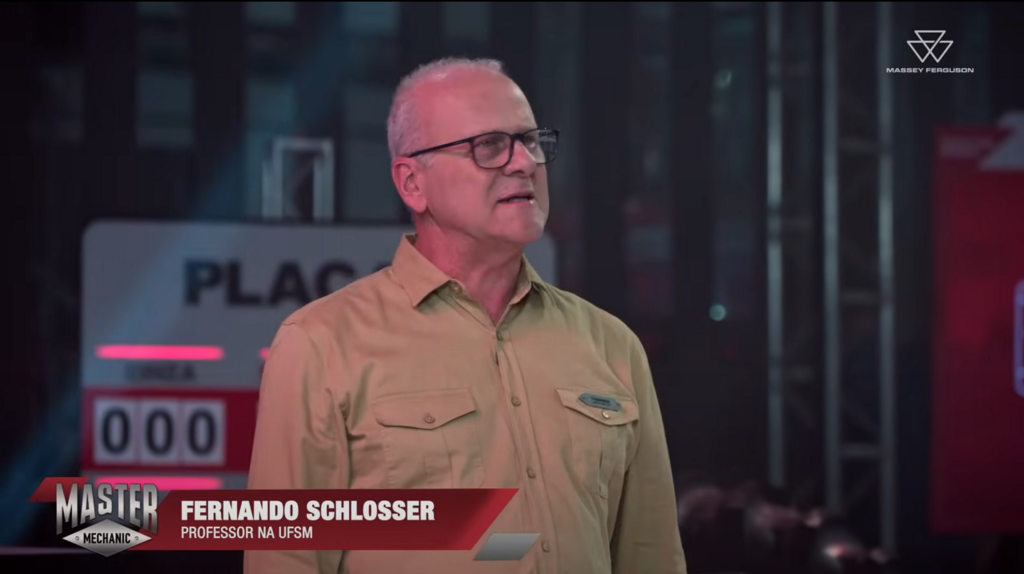 título imagem Professor da UFSM é jurado em reality show de mecânicos de tratores