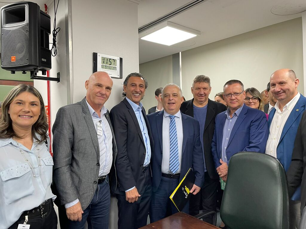 título imagem Entidades do setor de serviços e comércio solicitam alterações tributárias para micro e pequenas empresas