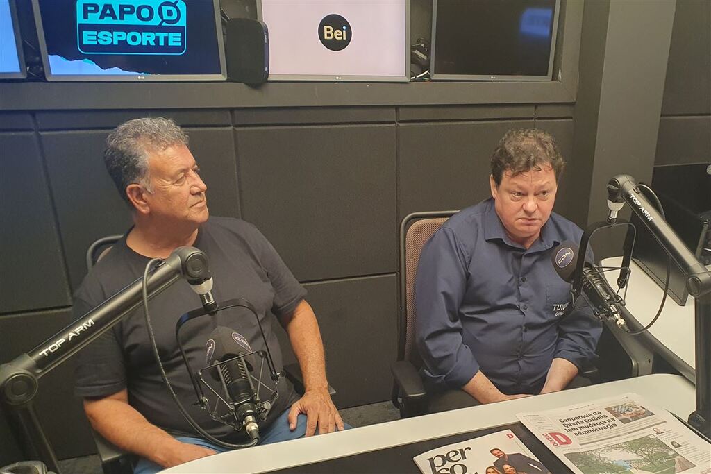 Foto: Gilson Alves - Vice-presidente do Periquito, Divanir Fortes, o Paulista (à esquerda), e presidente do Conselho Deliberativo, João Provensi (à direita), falaram sobre o processo de retomada do futebol