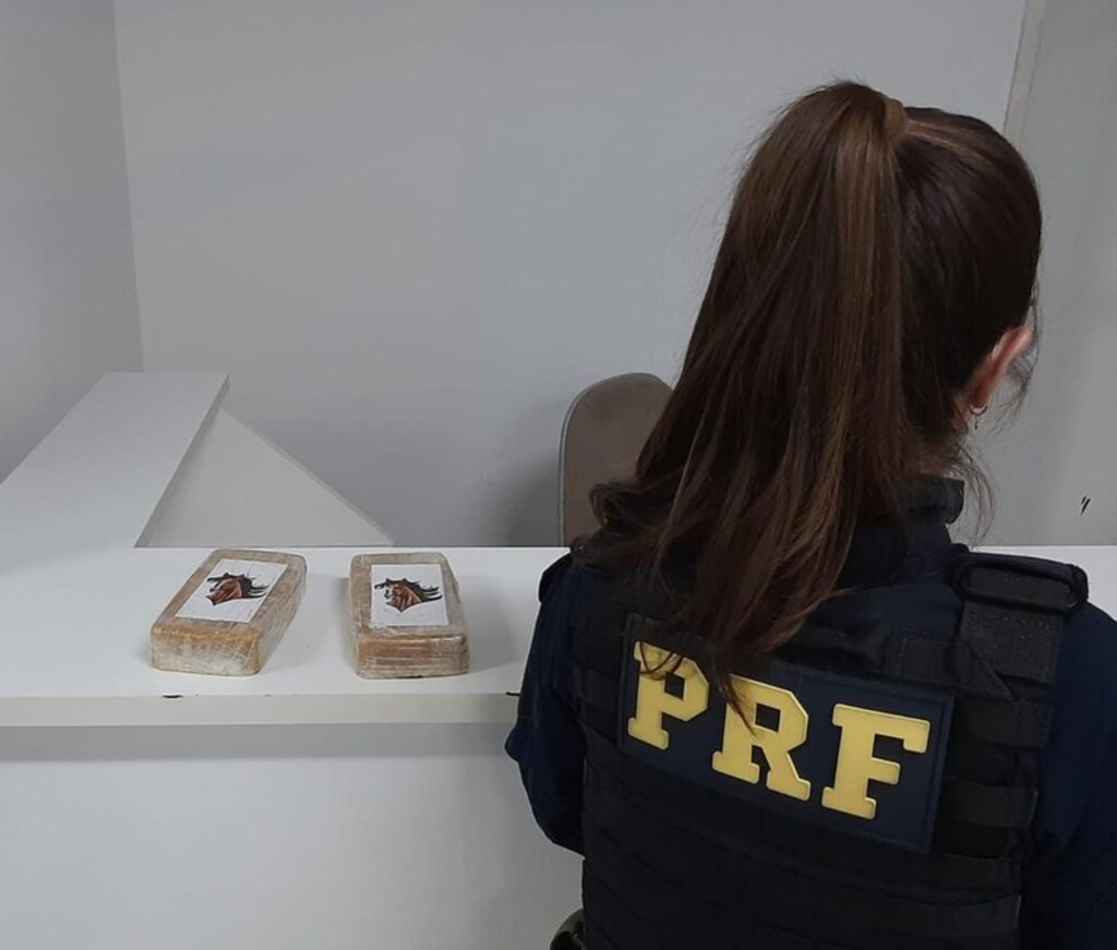 Mulher que alega ter ido ao show do RBD é presa pela PRF com crack