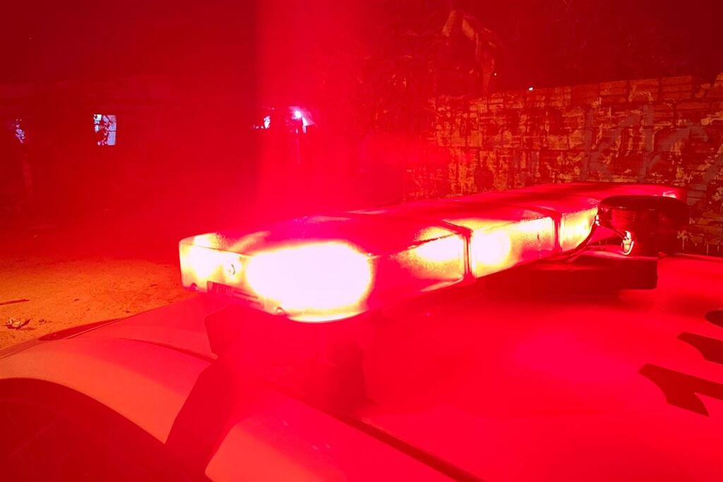 Jovem de 26 anos é morto a facadas pelo vizinho depois de agredir a companheira em Santa Maria