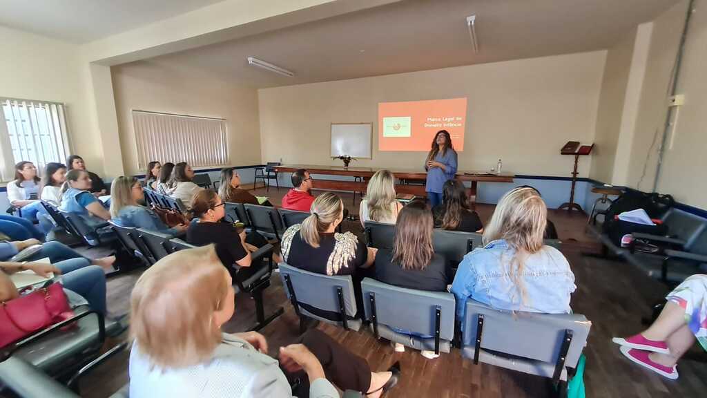 Educadores da Quarta Colônia participam de formação sobre o Marco Legal da Primeira Infância