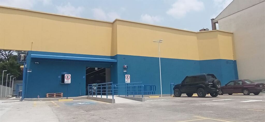 Rede nacional de petshops abre na cidade e gera 15 novos empregos