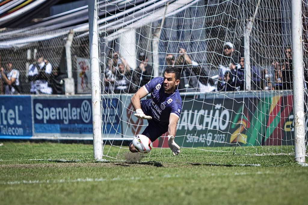 Foto: Vinicius Schubert (Santa Cruz) - 