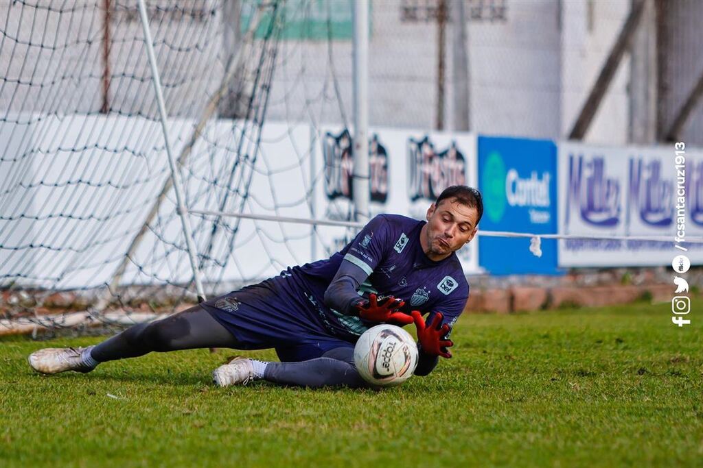 Foto: Vinicius Schubert (Santa Cruz) - 