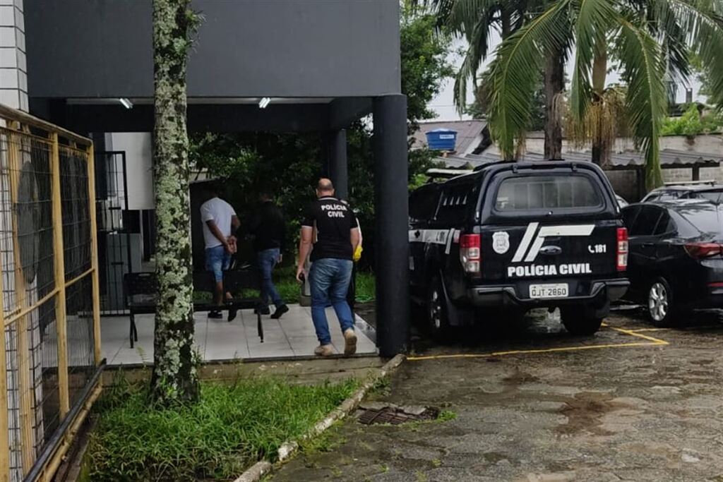 título imagem Preso em SC suspeito de matar jovem em Santa Maria