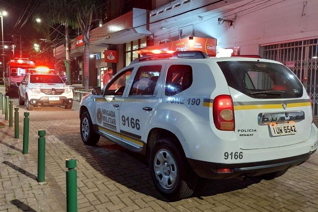 título imagem Homem é morto a facadas após discussão no centro de Cruz Alta