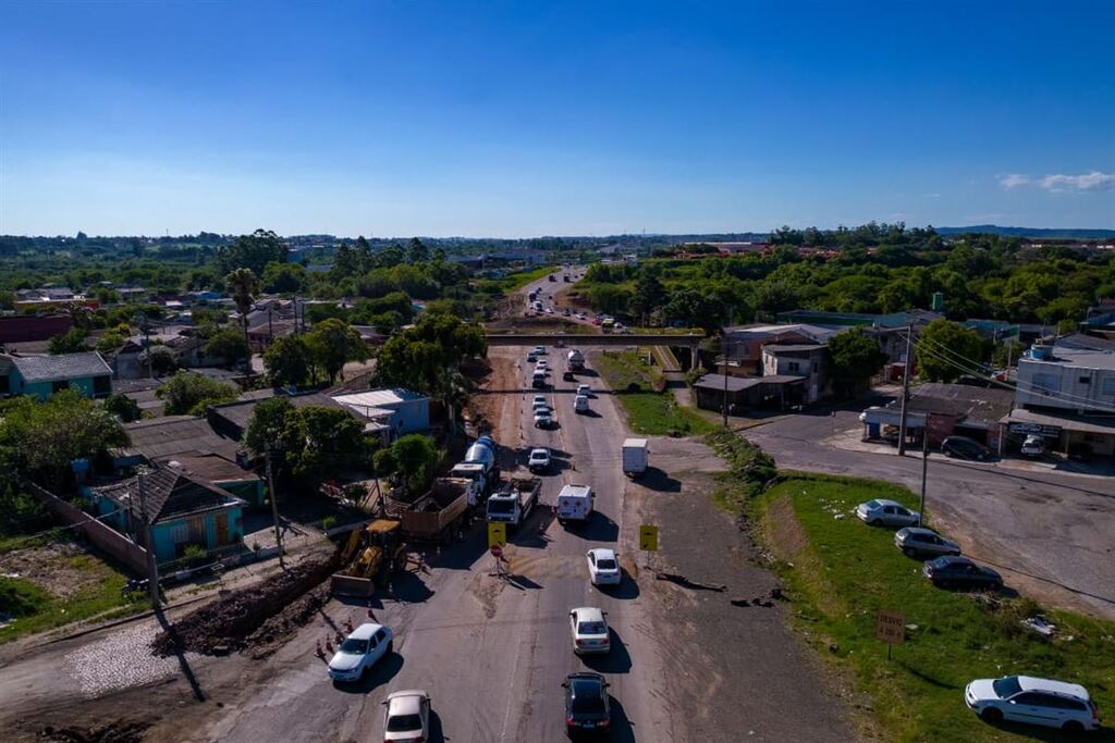 título imagem Com obras no entorno do acesso ao Bairro Urlândia, BR-287 tem bloqueios parciais nesta semana