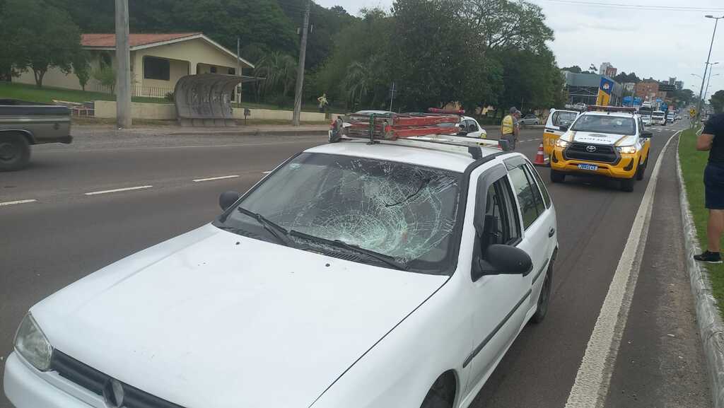 título imagem Idoso atropelado em avenida de Santa Maria está internado em estado estável no Husm