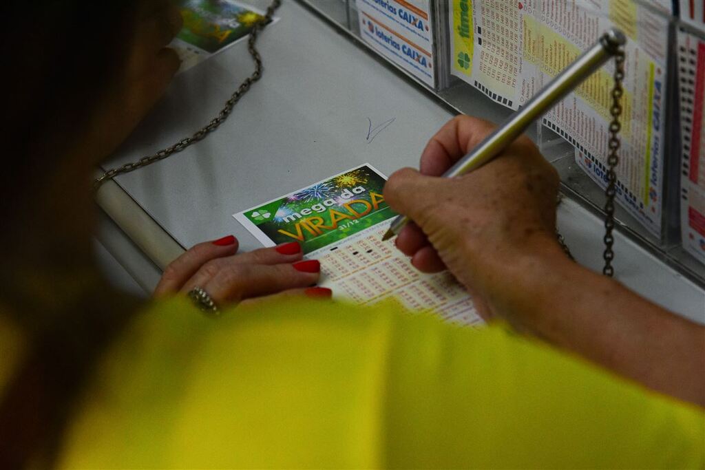 título imagem Com valor de R$ 570 milhões, Mega da Virada sorteará maior prêmio da história