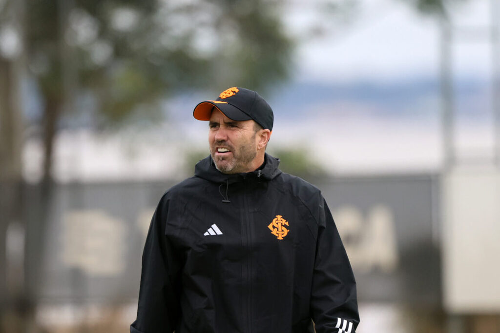 título imagem Inter anuncia renovação de Coudet para a temporada de 2024