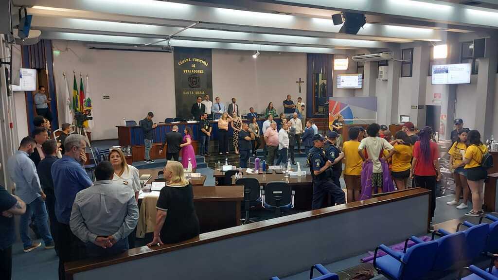 Prefeito veta projeto de lei que sugeria a escuta de batimentos cardíacos do feto antes do aborto em casos de estupro