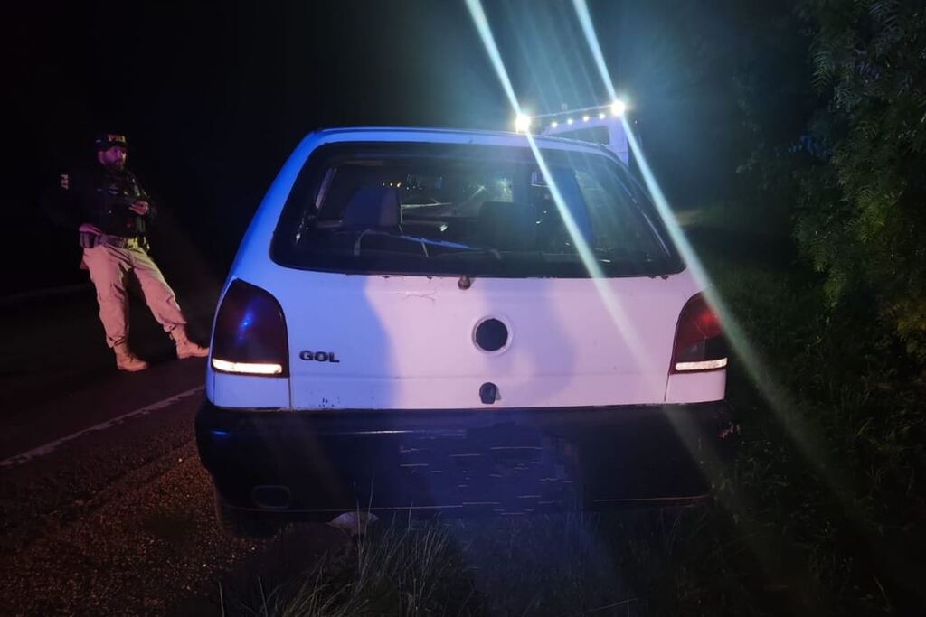 título imagem Foragido é preso após se envolver em acidente em rodovia da região
