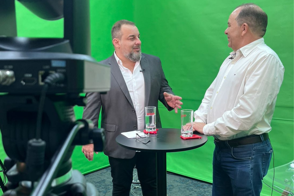 Galeria de imagens: Programa de estreia, nesta quarta (10), com Ewerton Falk (PL)