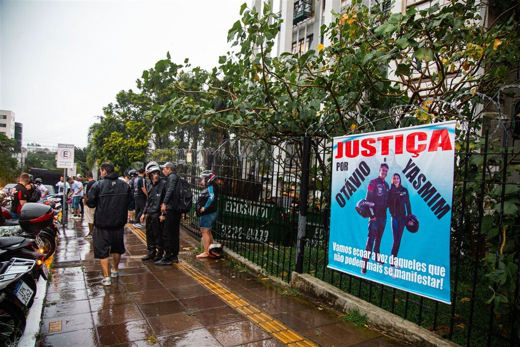 título imagem Familiares de casal morto em acidente na BR-158 organizam novas manifestações em Cachoeira do Sul e Santa Maria