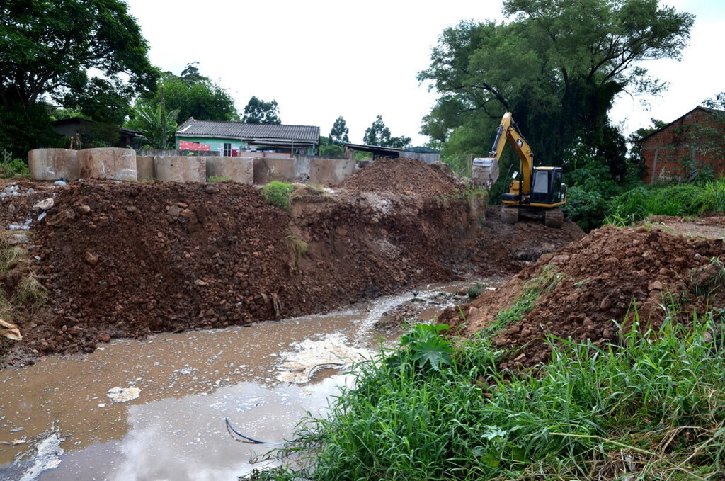 Galeria na sanga da Lorenzi passa por reforma; trecho ficará bloqueado até finalização do serviço