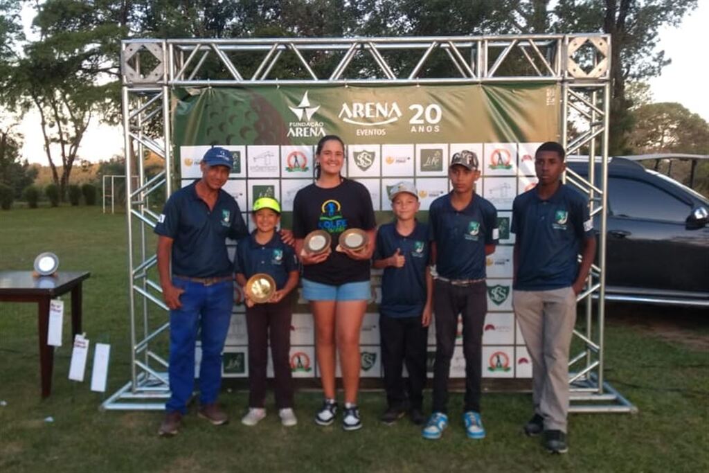 título imagem Projeto Golfe na Escola terá atletas no Tour Nacional Juvenil