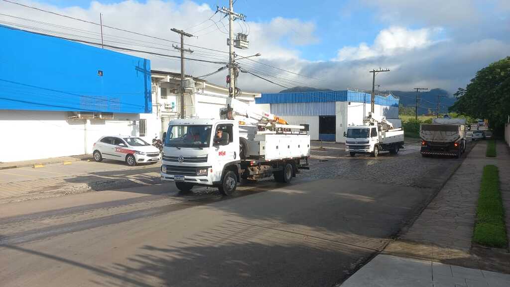 RGE de Santa Maria recebe reforços para restabelecer a energia elétrica; 8 mil clientes seguem sem luz na região