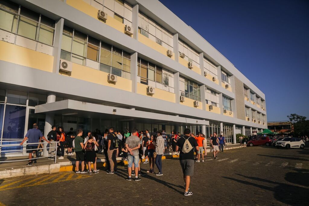 título imagem 60% dos candidatos de escolas públicas e mais curiosidades; UFSM divulga detalhes sobre o Vestibular de Verão