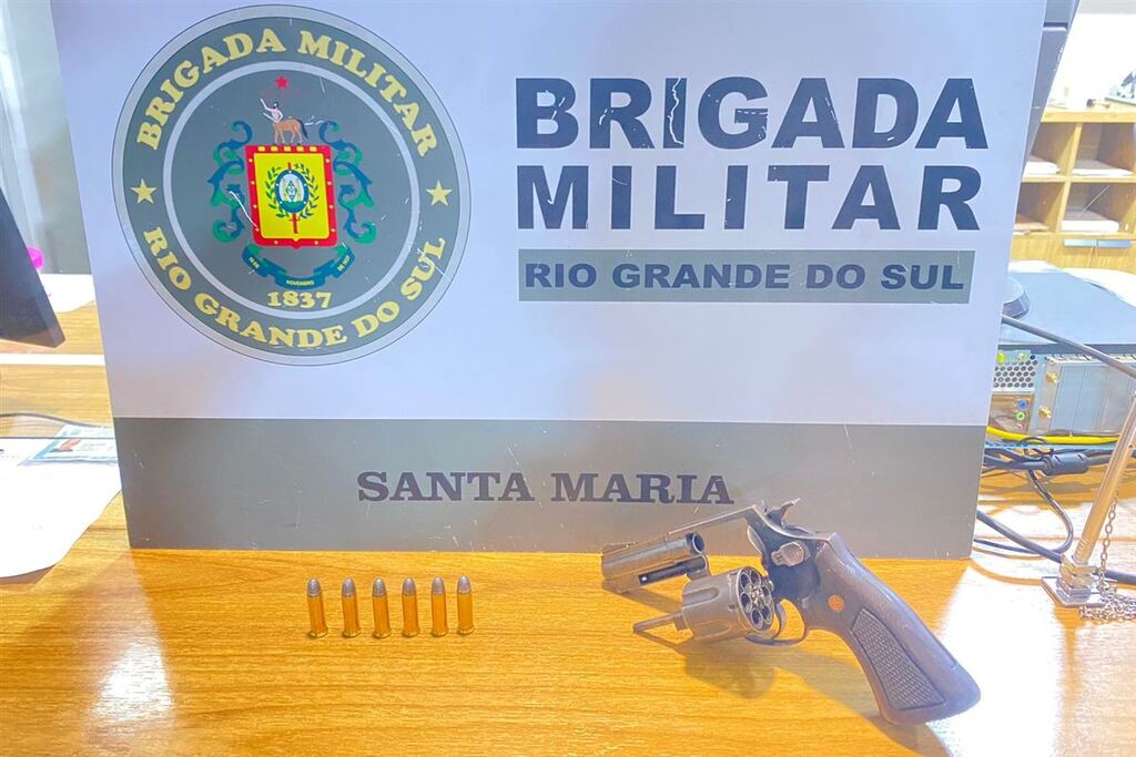 Homem de 30 anos é preso com revólver e munições em Santa Maria