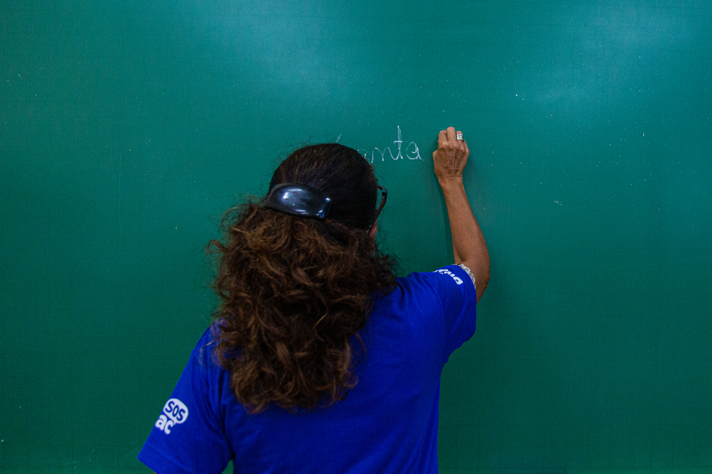 MEC oficializa reajuste de 3,6% no piso salarial de professores