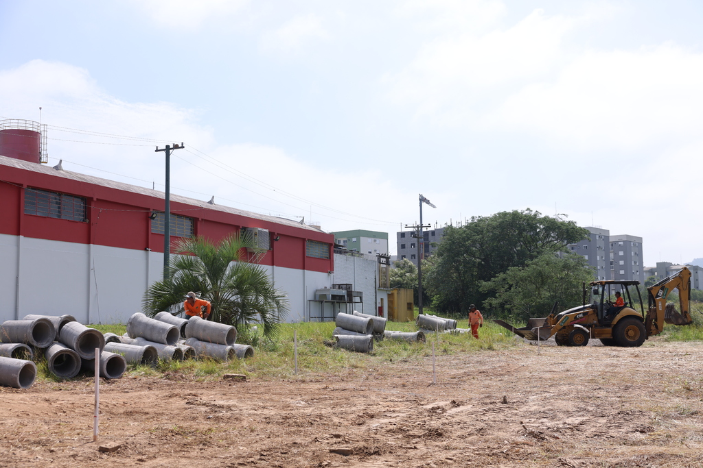 Começa obra de nova rua que vai ligar os bairros Uglione e Medianeira