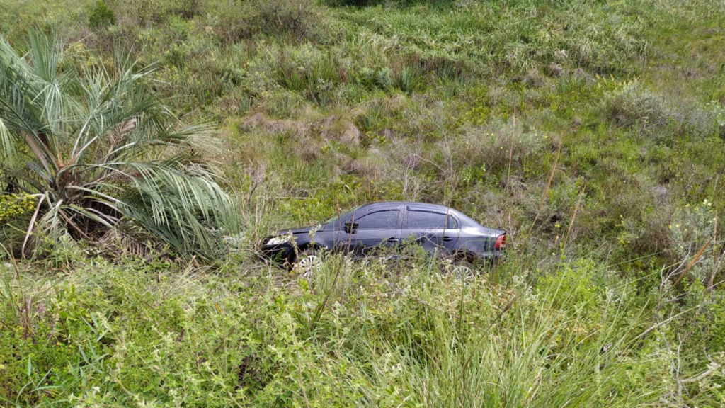 Veículo sai de pista e cai de barranco na BR-287; motorista não foi localizado