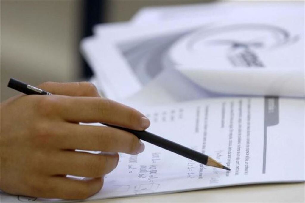 Remuneração de até R$ 32 mil: confira seis opções de concursos com inscrições abertas no Estado