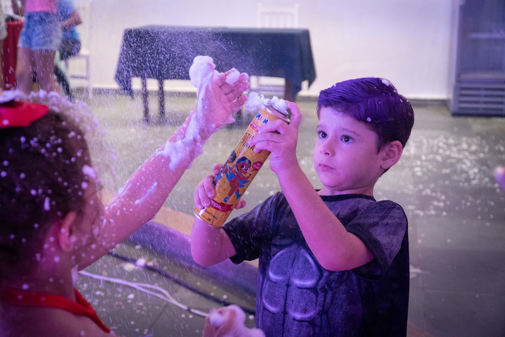 Das fantasias de super-herói aos contos de fada: último dia de Carnaval do ATC diverte o público infantil