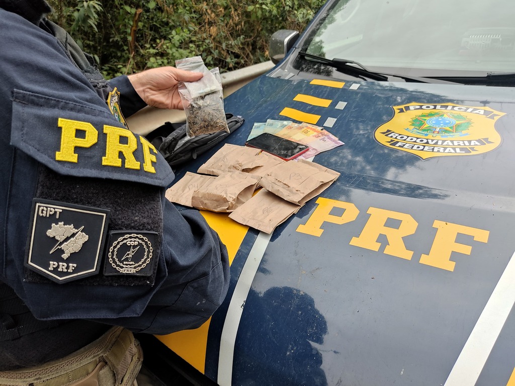 título imagem Jovem é preso em flagrante por tráfico de drogas em rodovia da região