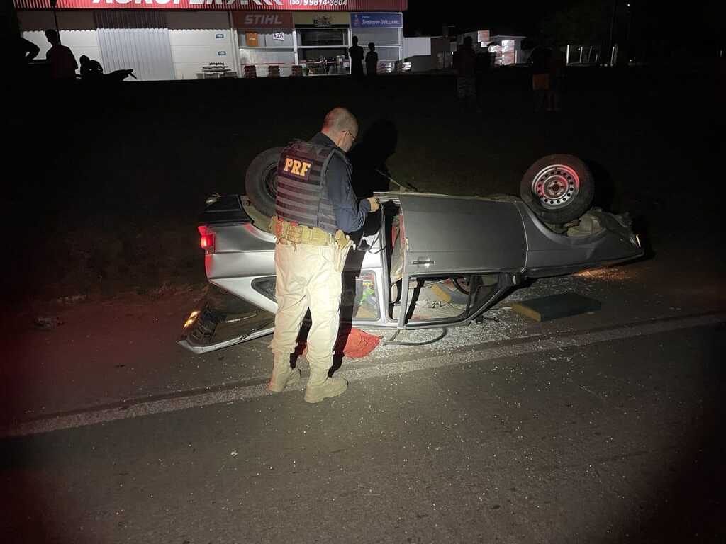 Veículo capota em Itaara e motorista é detido por embriaguez ao volante Veículo capota em Itaara e motorista é detido por embriaguez ao volante
