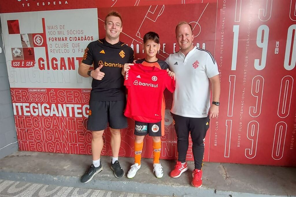 título imagem Goleiro revelado no Novo Horizonte realiza monitoramento no Inter de Porto Alegre