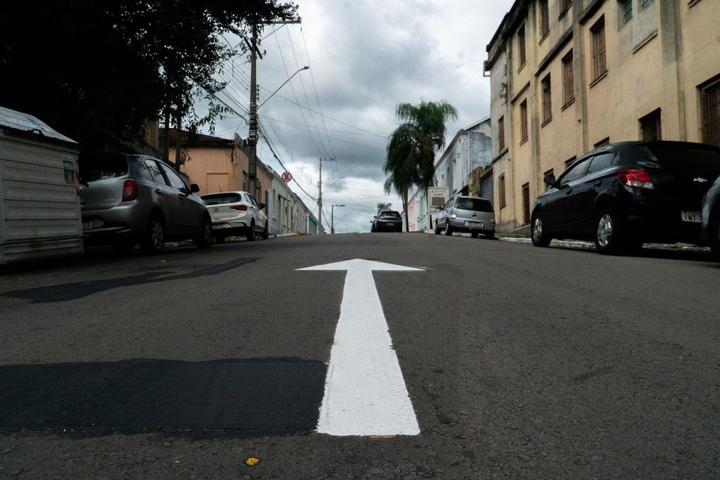 Rua Manoel Ribas, na Vila Belga, passa a ter sentido único de tráfego