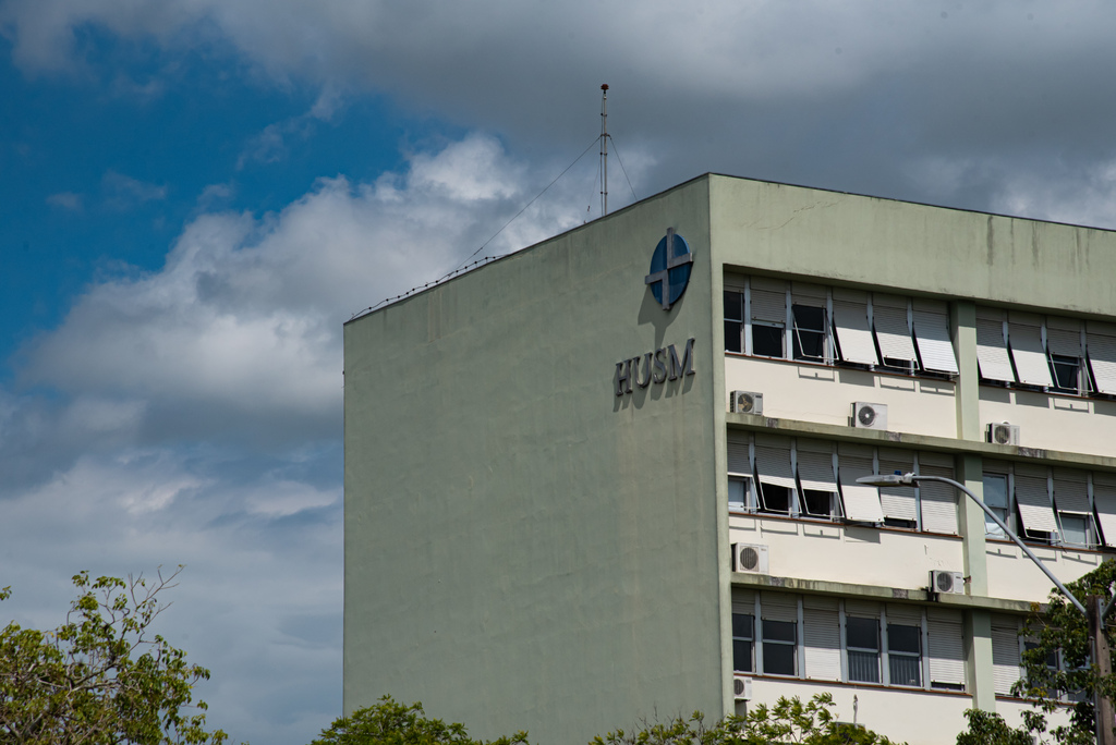 título imagem Homem baleado morre no Husm e Santa Maria registra 18º homicídio de 2024