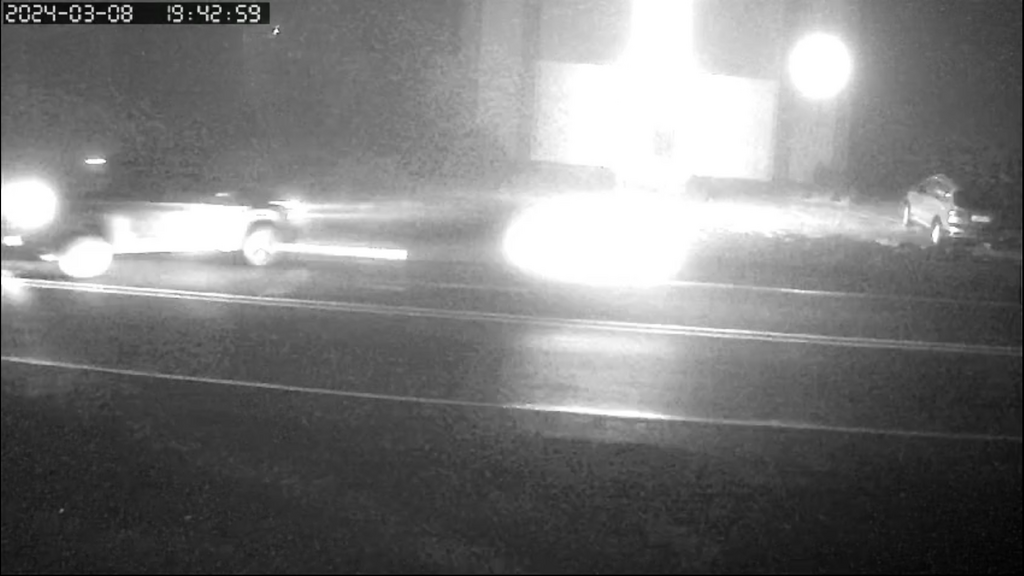 Foto: Reprodução - Imagens de uma câmera de segurança que capturou o momento do acidente.