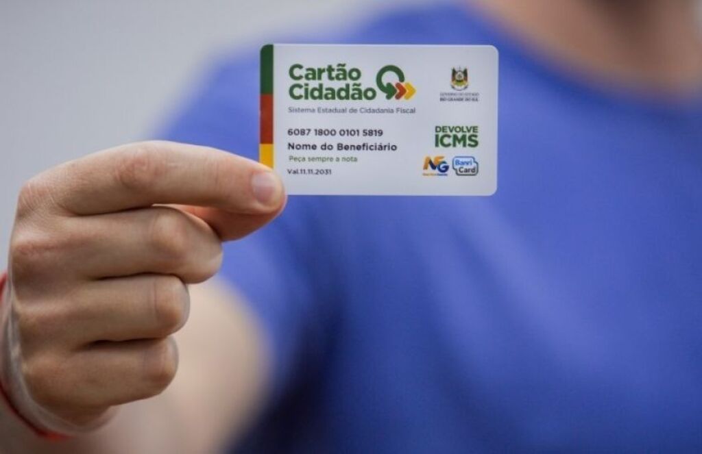 Foto: Felipe Dalla Valle (Palácio Piratini/Divulgação) - Iniciativa do governo do Estado busca valorizar os alunos
que estão matriculados e tenham frequência no Ensino Médio gaúcho.