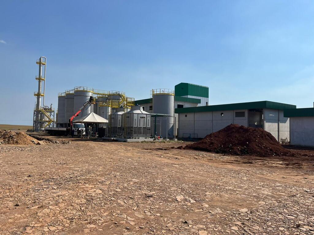 Usina de etanol deve gerar 70 empregos a partir de maio na região Usina de etanol deve gerar 70 empregos a partir de maio na região
