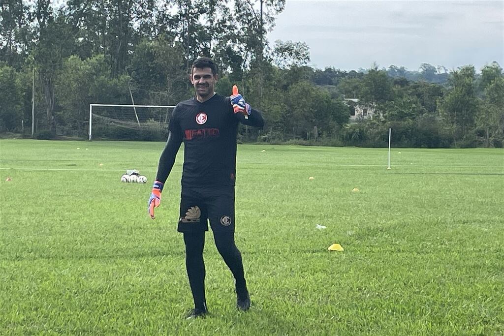 título imagem Cinco novos jogadores chegam no Inter-SM que se prepara para a Divisão de Acesso