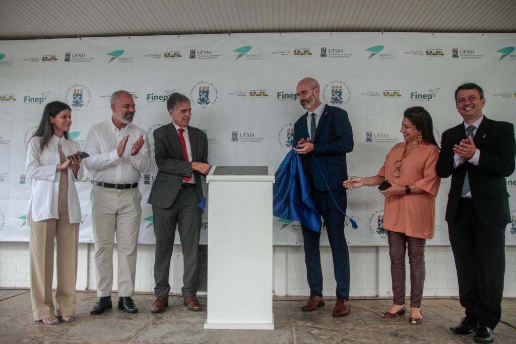 Cerimônia lança a pedra fundamental do Hub de Inovação no campus da UFSM