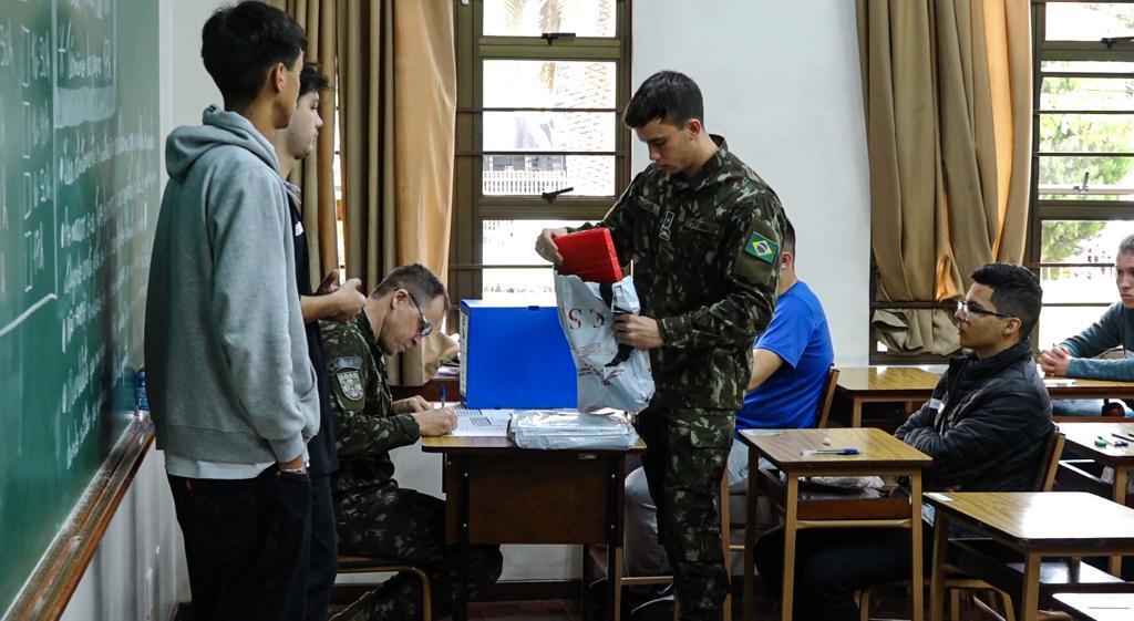 título imagem Mais de mil vagas: Exército Brasileiro divulga edital do concurso da ESA