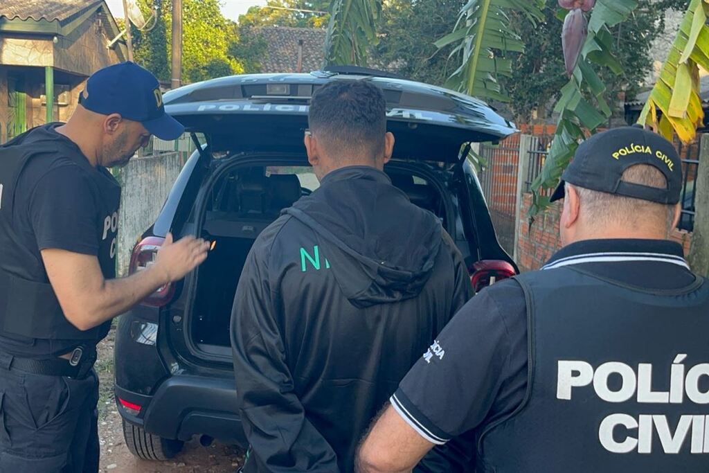 Polícia Civil prende presos suspeitos de envolvimento em homicídios em Santa Maria