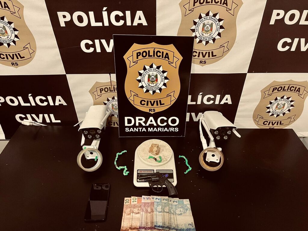 Irmãos são presos por tráfico de drogas e roubo de veículos em Santa Maria