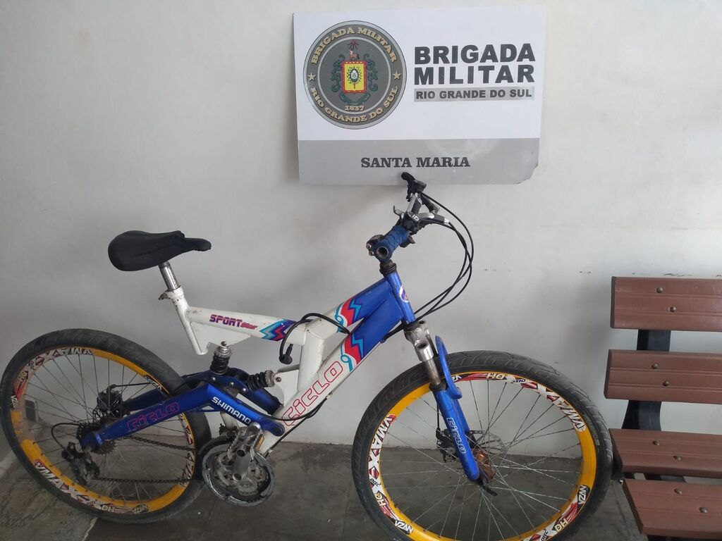 título imagem Jovem não consegue comprovar que é dono de bicicleta e veículo é apreendido em Santa Maria