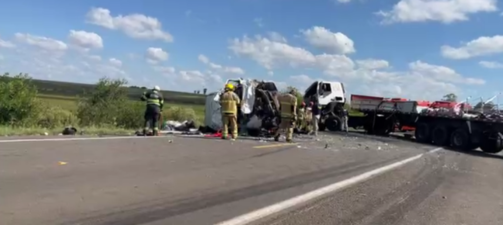 título imagem Operação Semana Santa: número de acidentes e feridos em rodovias federais do Estado aumenta em relação a 2023