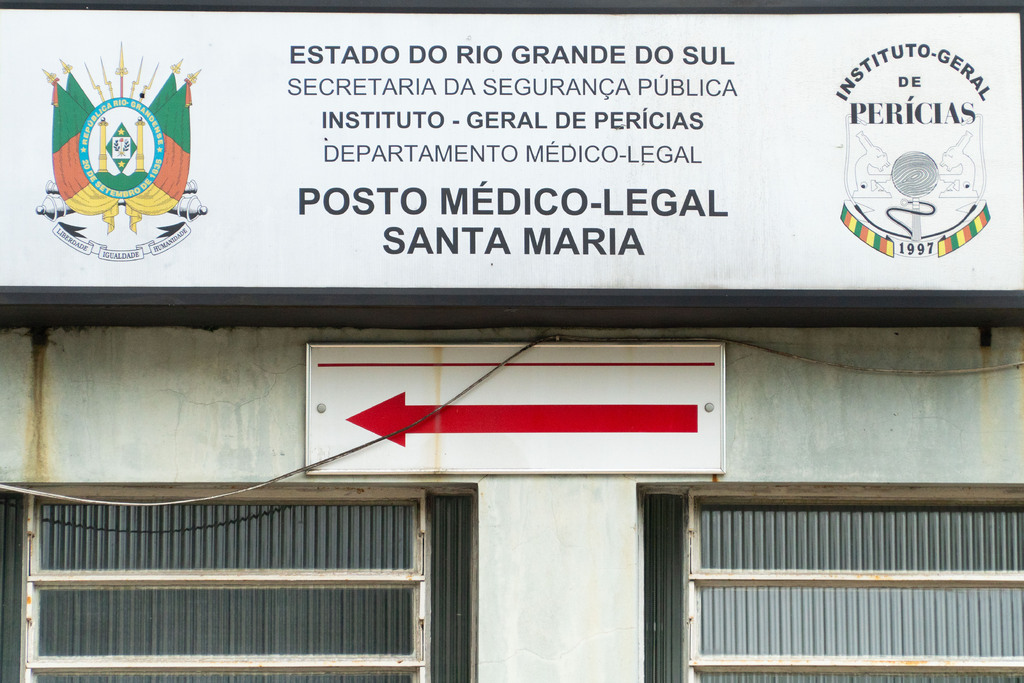 título imagem Famílias reclamam por demora na liberação de corpos pelo Posto Médico Legal em Santa Maria; entenda como funciona o trabalho dos peritos