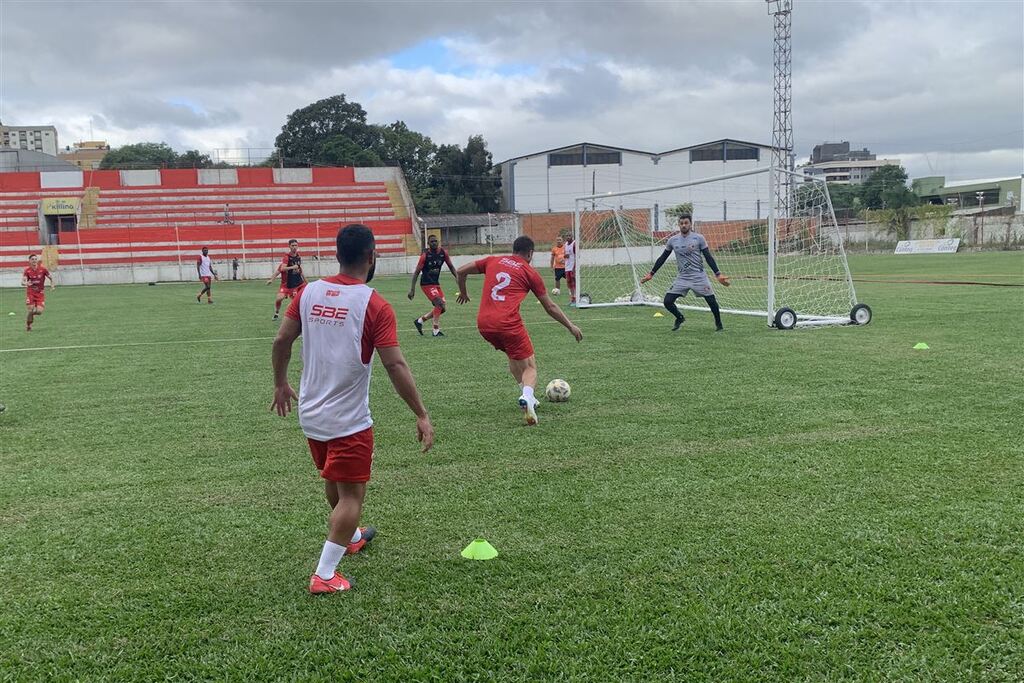 Inter-SM pensa no último teste antes da estreia na Divisão de Acesso