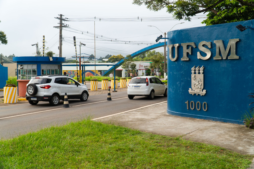 Site institucional da UFSM fora do ar? Universidade nega a informação